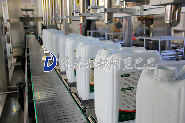 大劑量食用油灌裝機(jī)